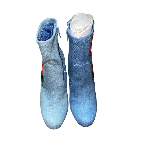 NIB Bamboo Blue Denim Rose Flower Embroidered Ankle Booties Women's Size 6 - Picture 1 of 7